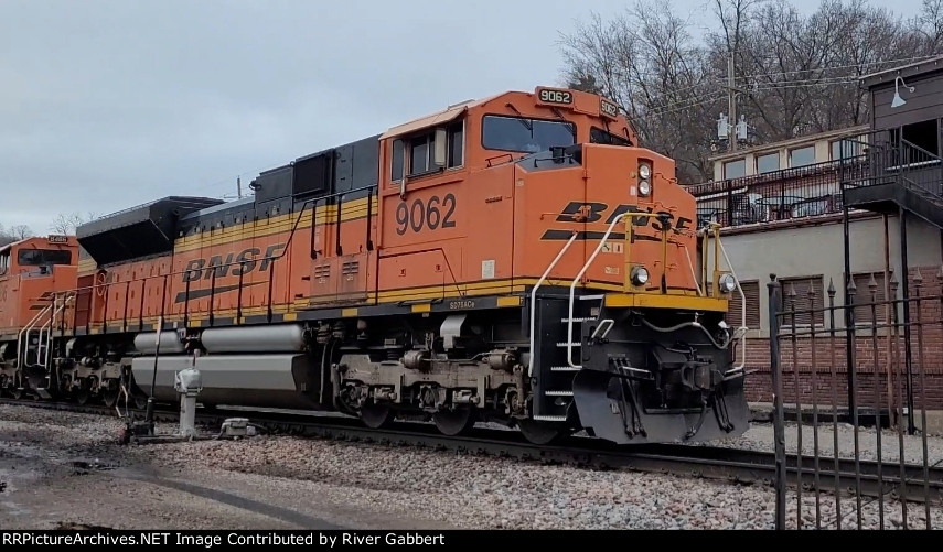 BNSF 9062